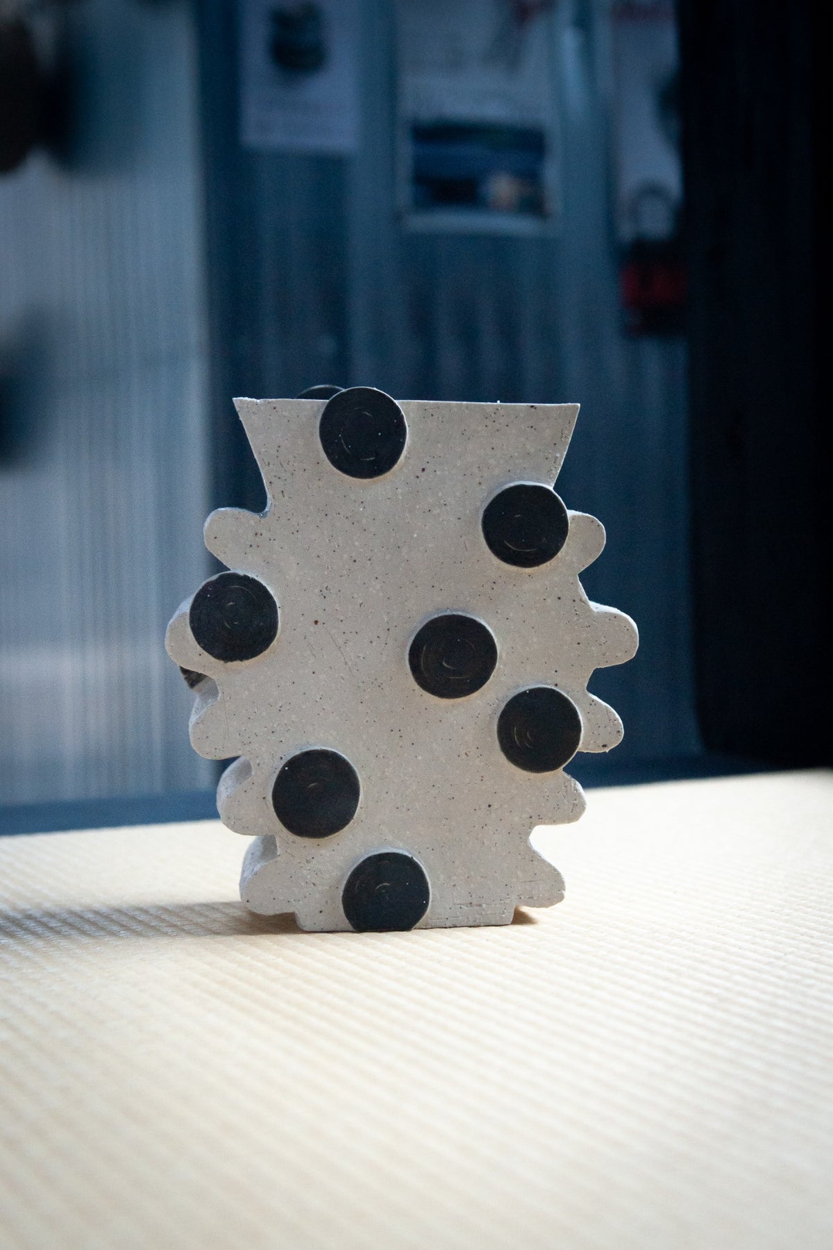 VASE 陶器 オブジェ 花器 正面